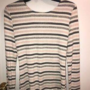 Striped longsleeve shirt with cross in the back